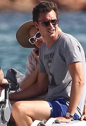 باريس هيلتون في إجازة مع فريديريك حبيبها الجديد 